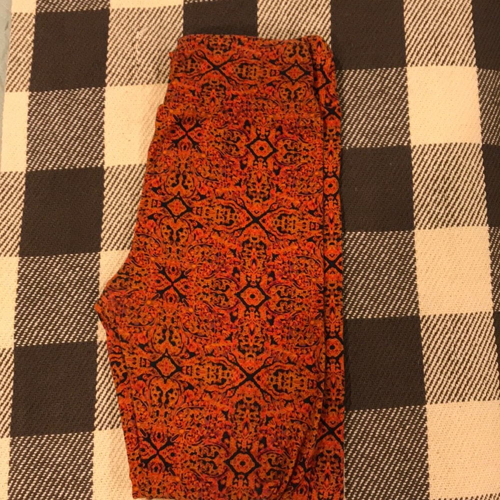 LuLaRoe Os Orange/Navy Leggings